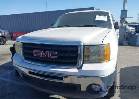 2008 GMC Sierra 1500 Sl z USA, uszkodzony, nr VIN 2GTEC13C381154761
